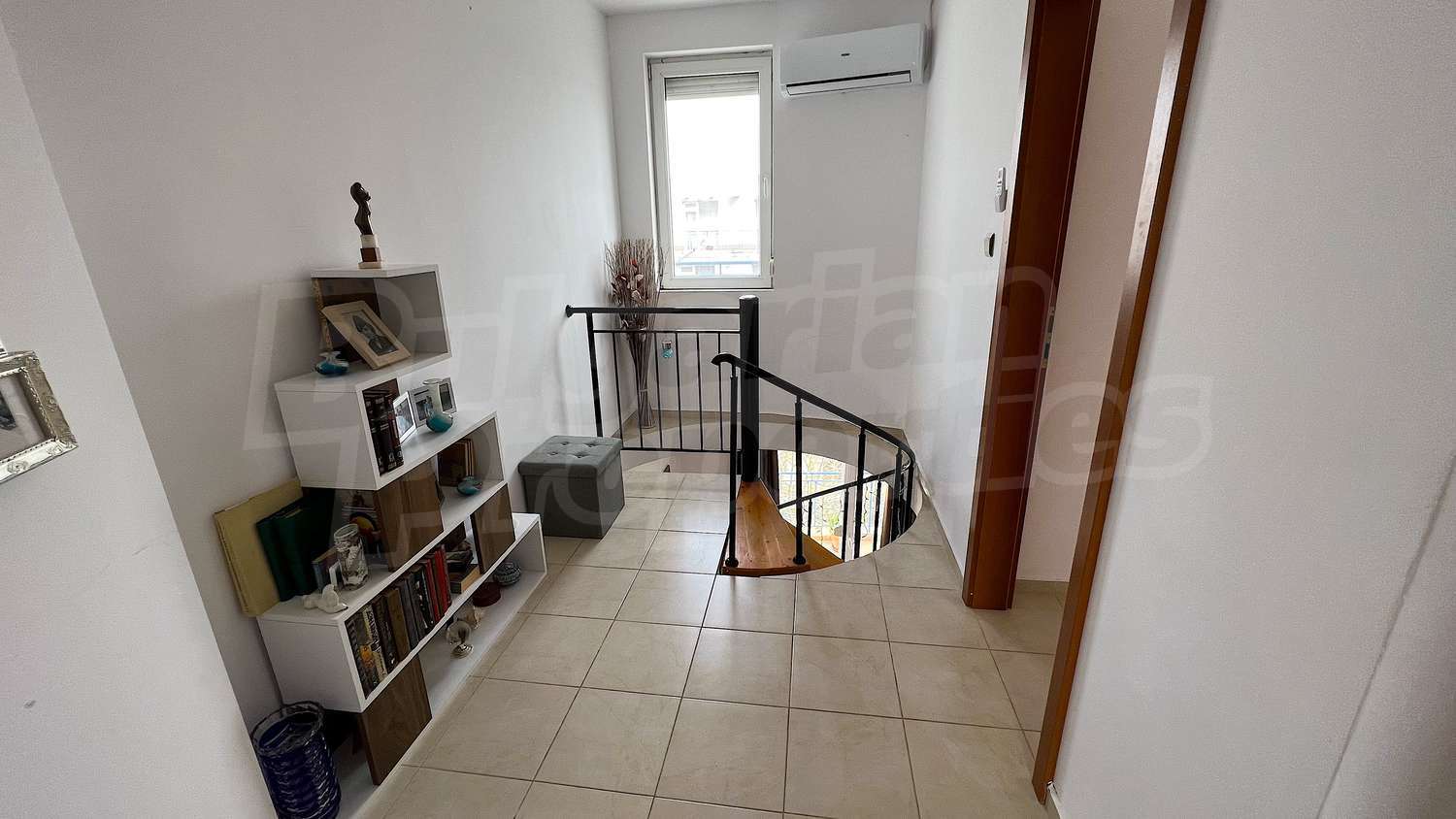 Gallery Picture 17