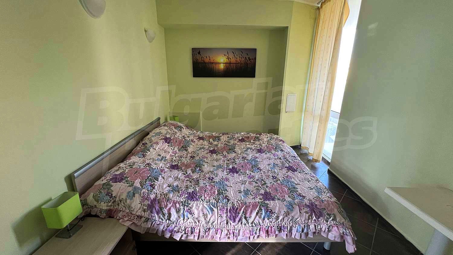 Gallery Picture 24