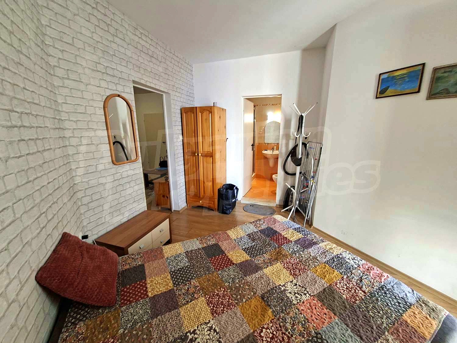 Gallery Picture 4