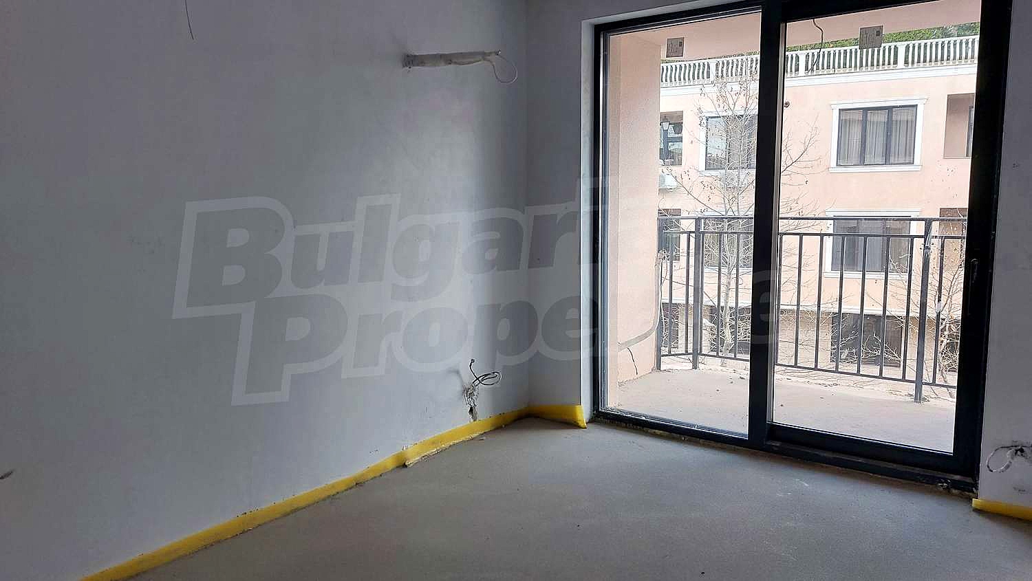 Gallery Picture 35