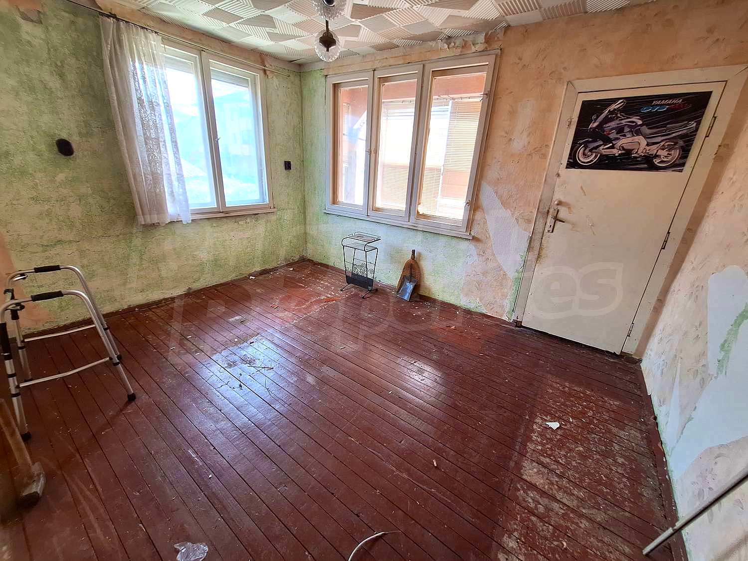 Gallery Picture 4