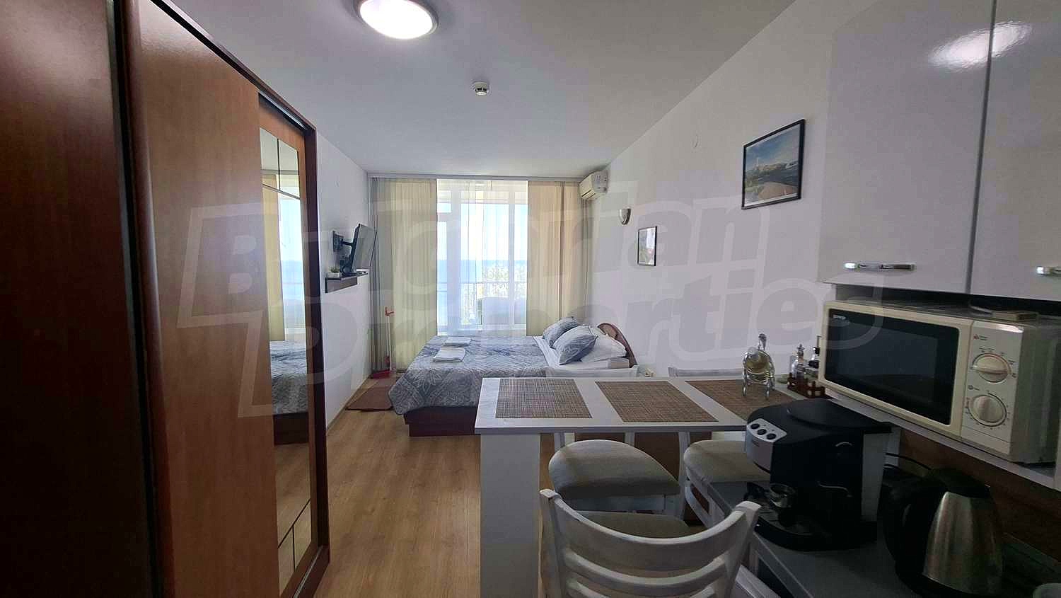 Gallery Picture 8