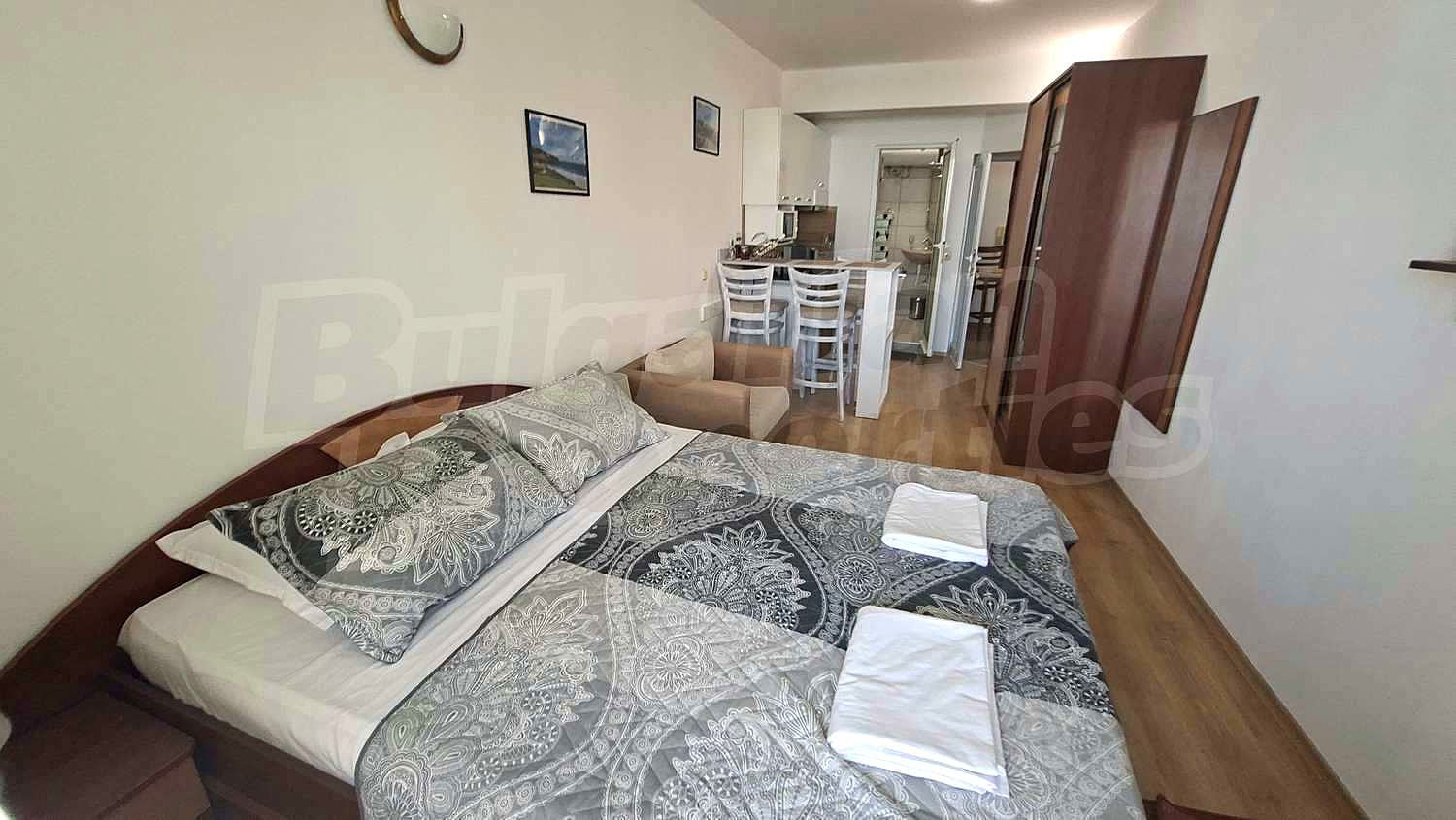 Gallery Picture 10
