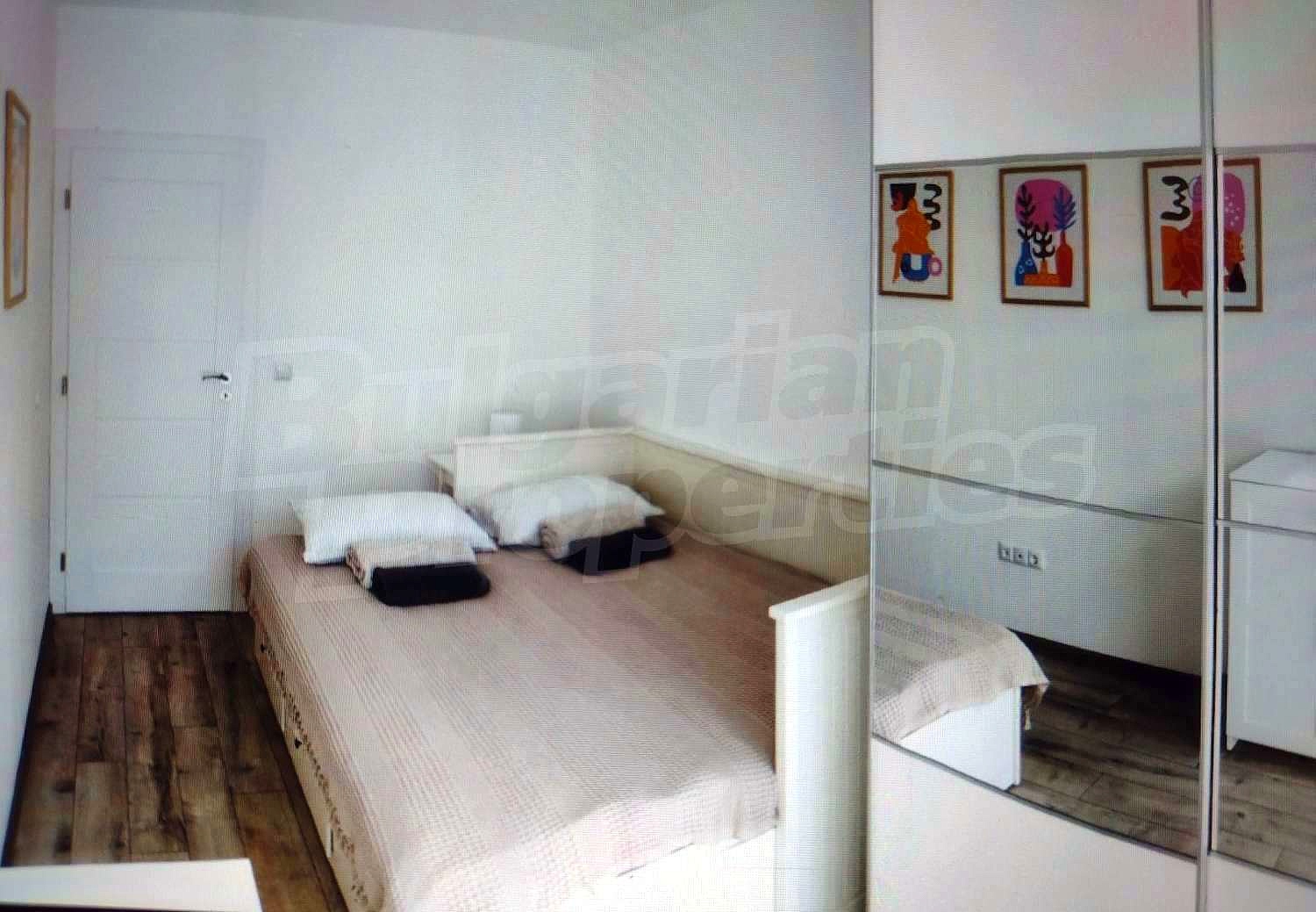 Gallery Picture 4