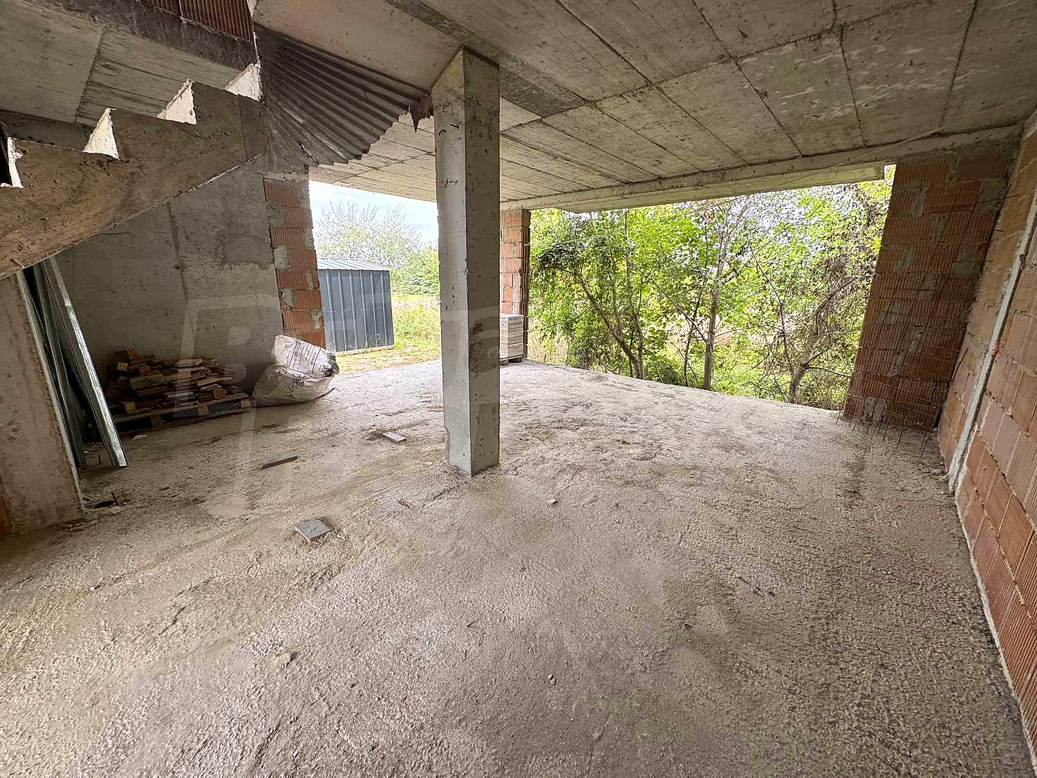 Gallery Picture 4