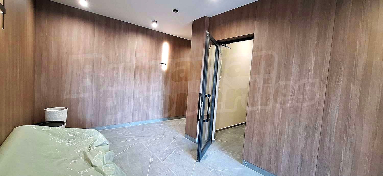 Gallery Picture 13