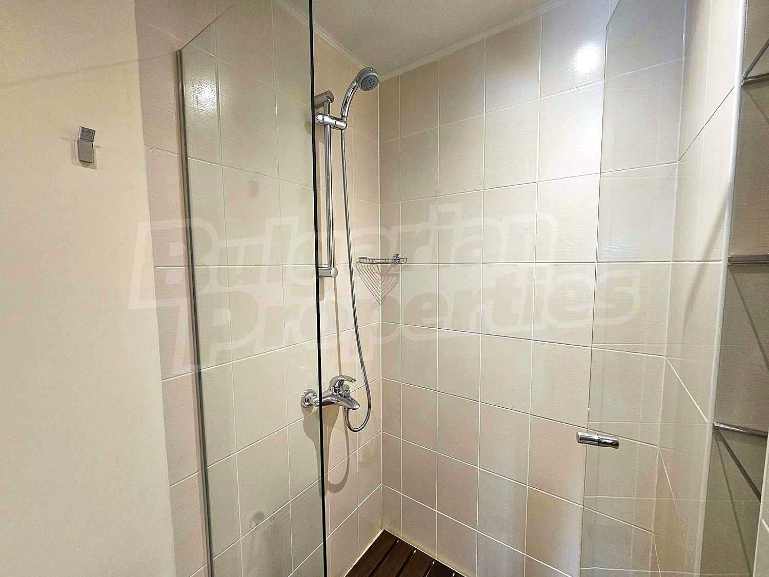 Gallery Picture 13
