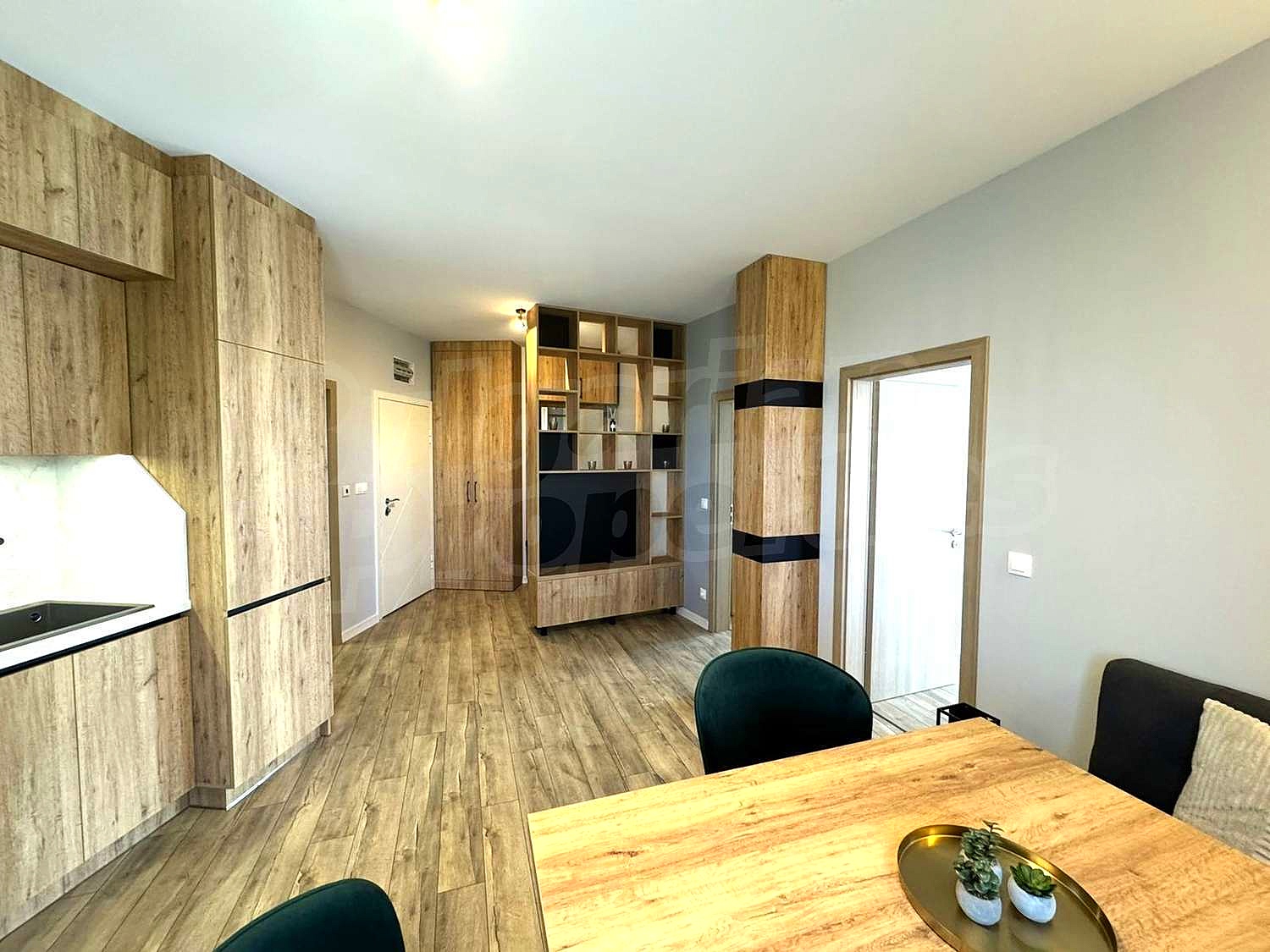 Gallery Picture 2