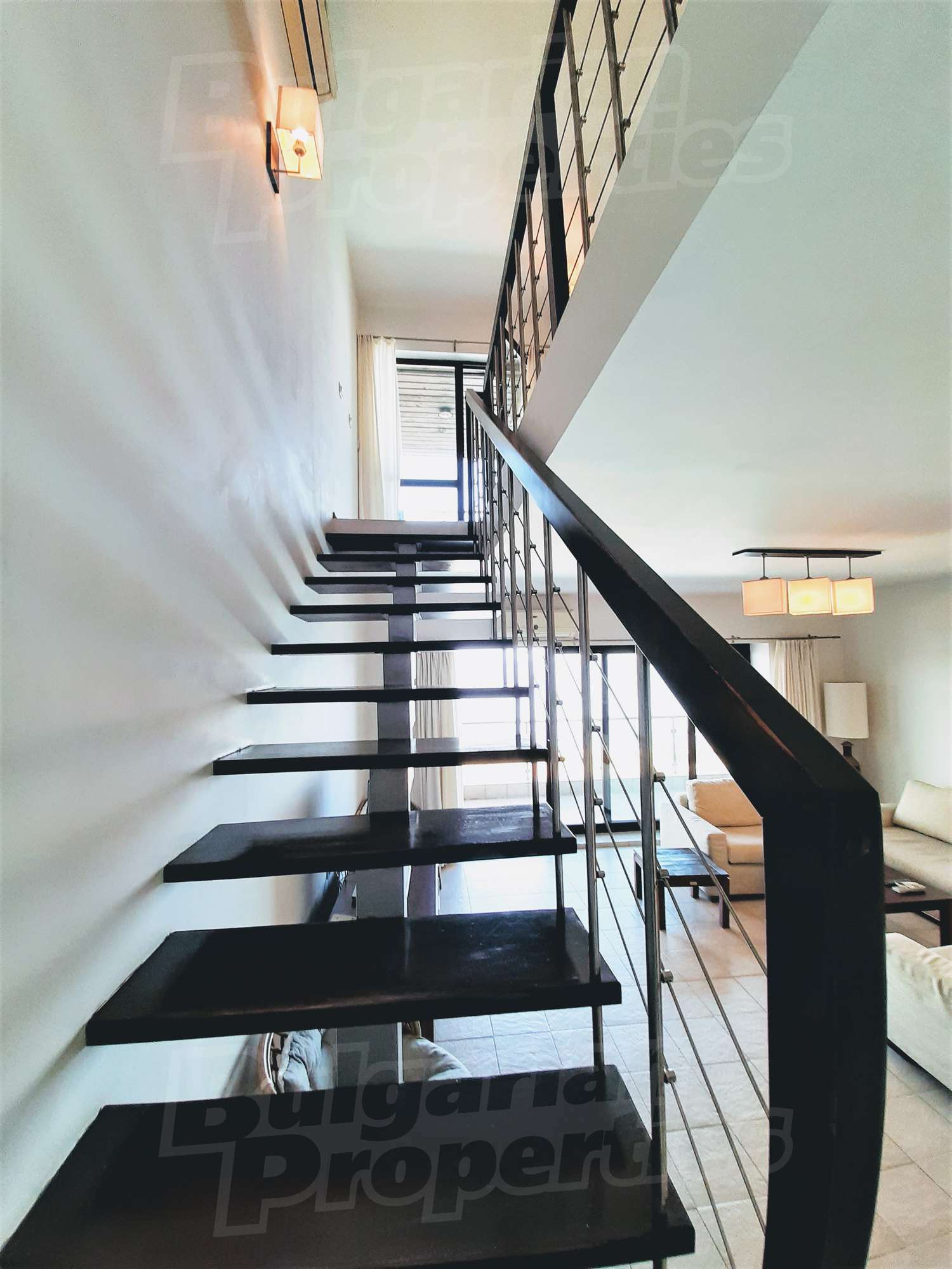 Gallery Picture 10