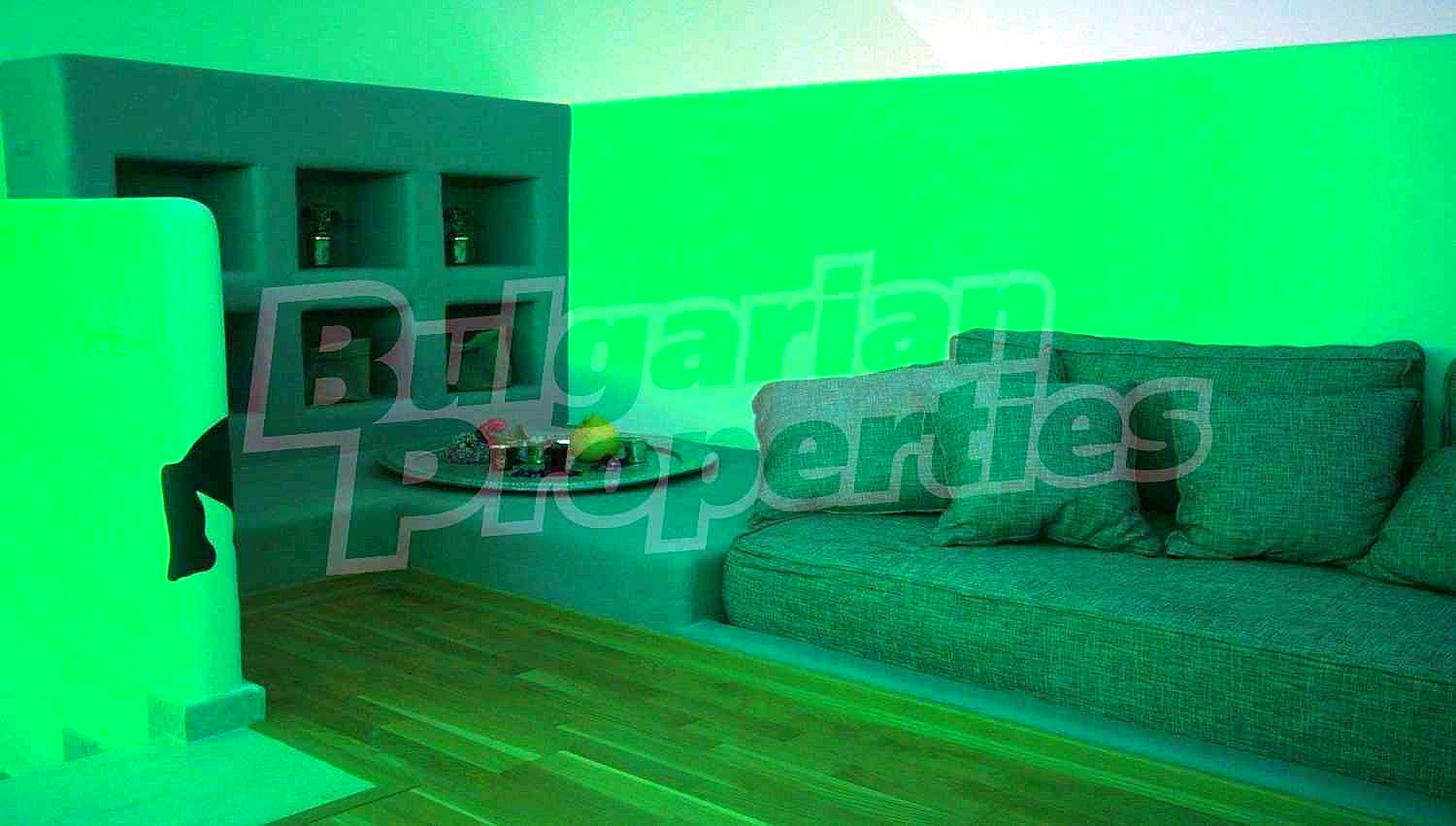 Gallery Picture 15