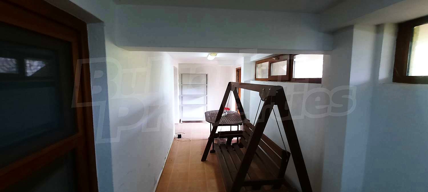 Gallery Picture 32