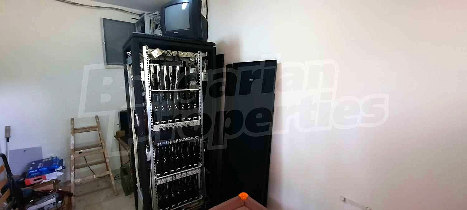 Gallery Picture 37