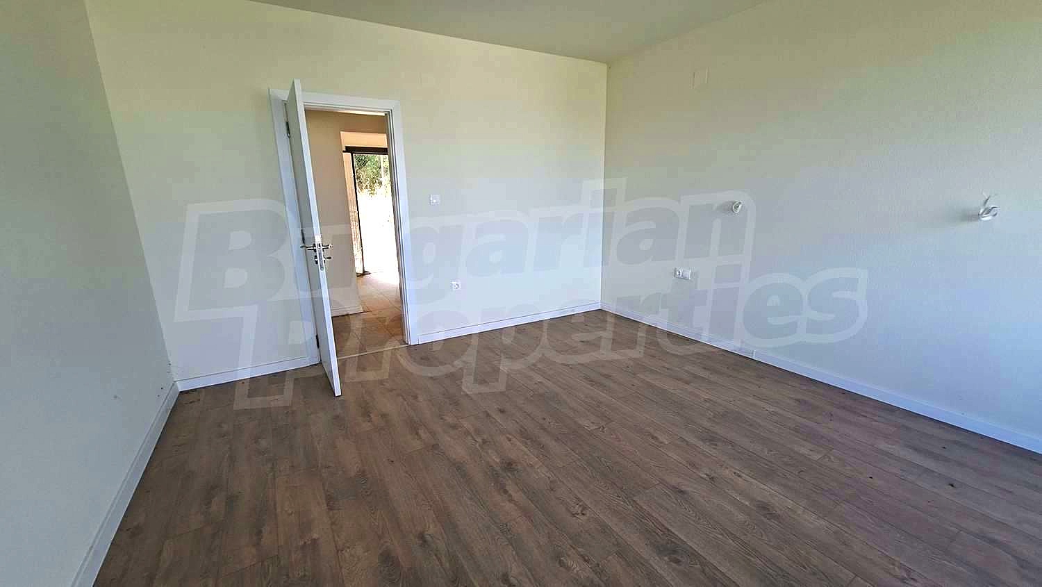 Gallery Picture 13