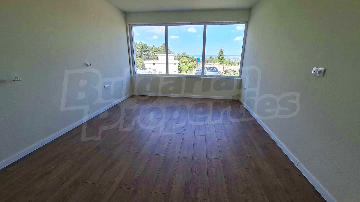 Gallery Picture 24