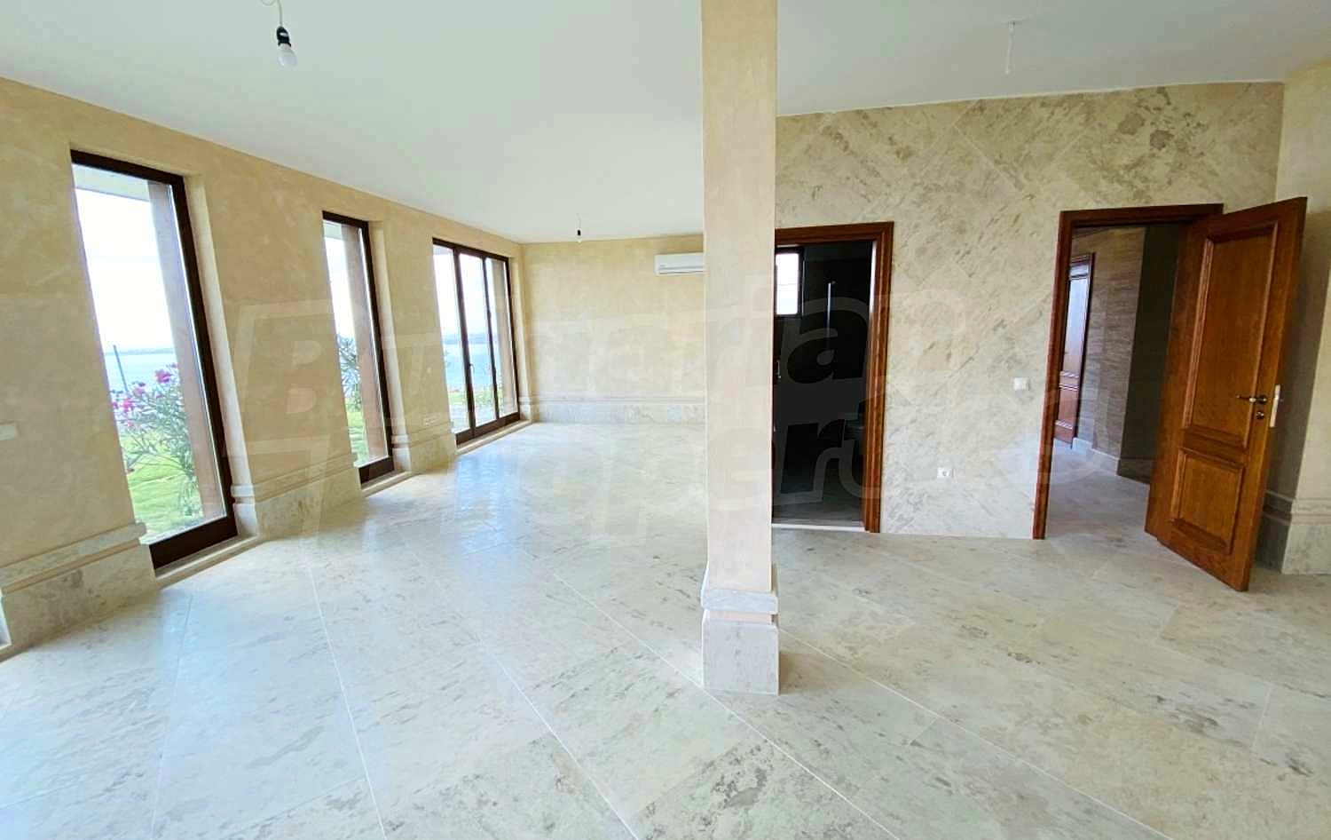 Gallery Picture 15