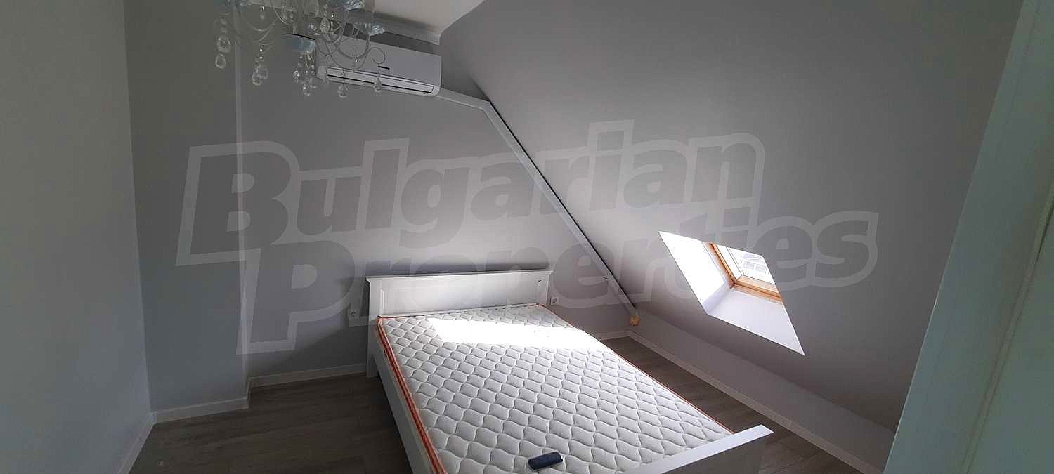 Gallery Picture 12