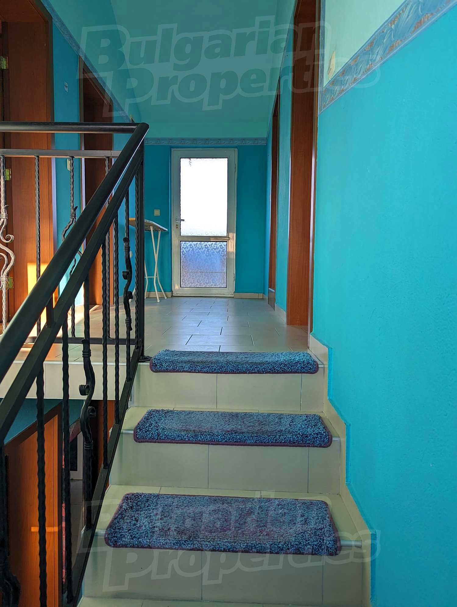 Gallery Picture 11