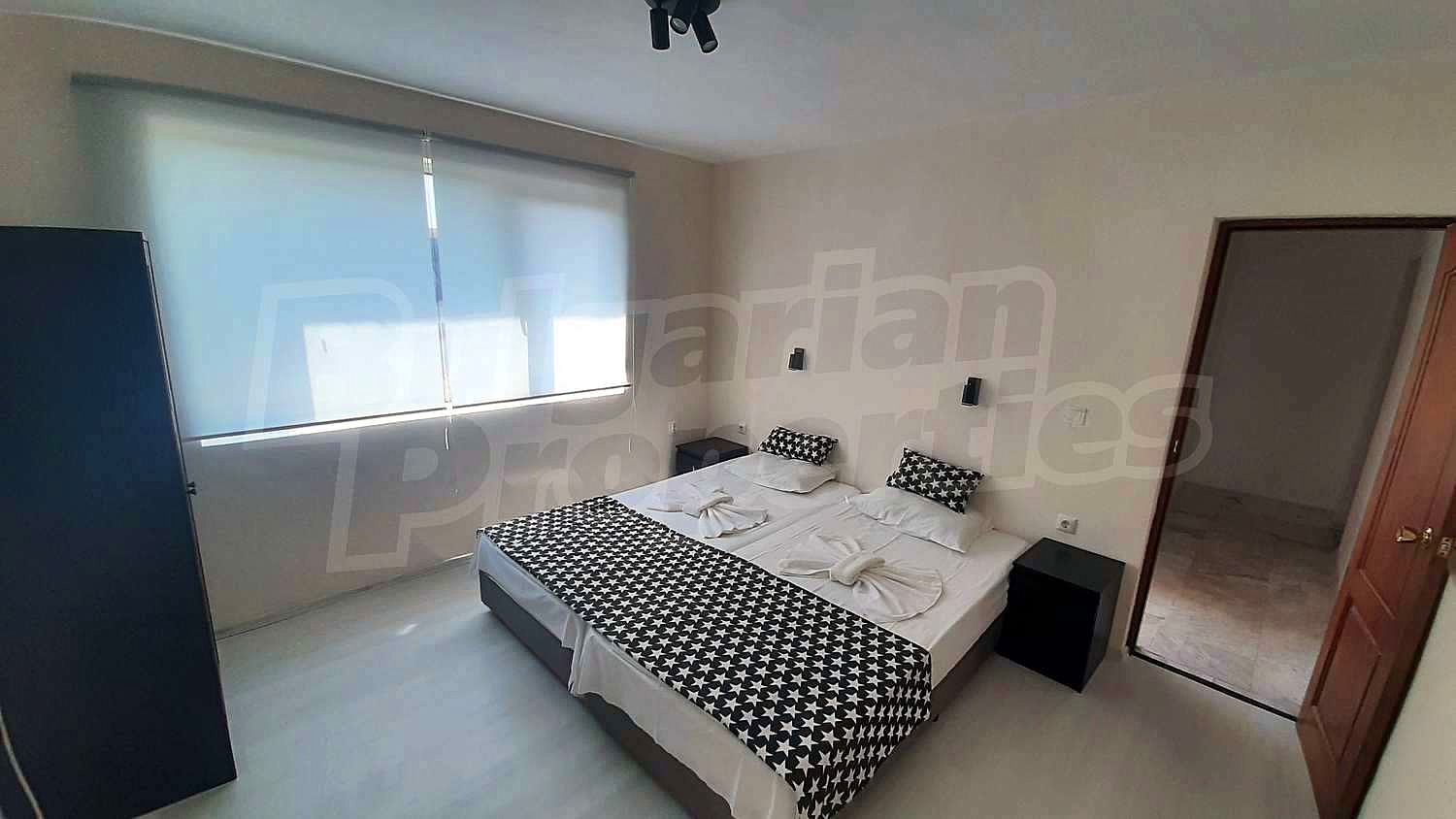 Gallery Picture 10
