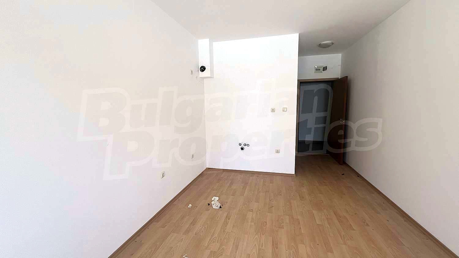 Gallery Picture 9