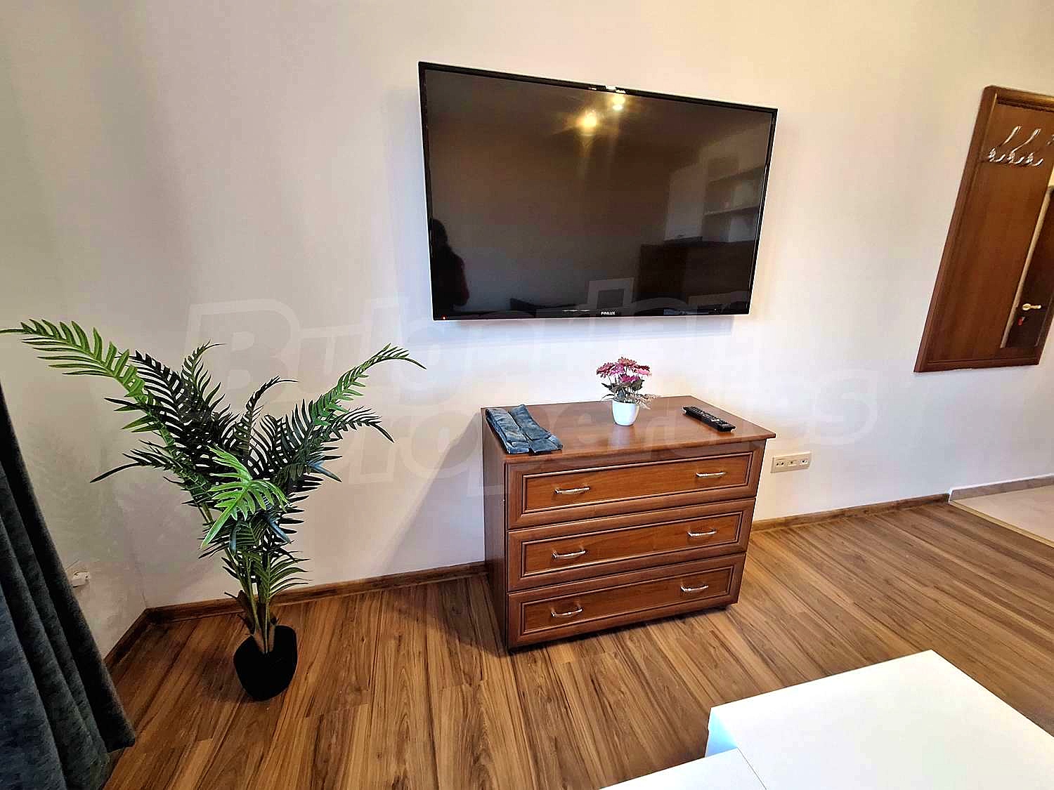 Gallery Picture 8