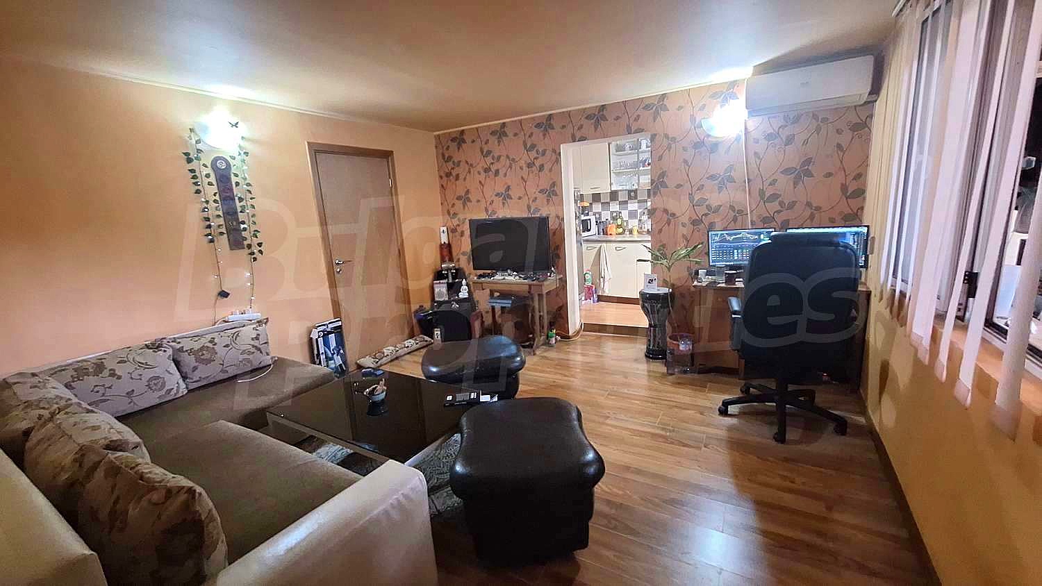 Gallery Picture 2
