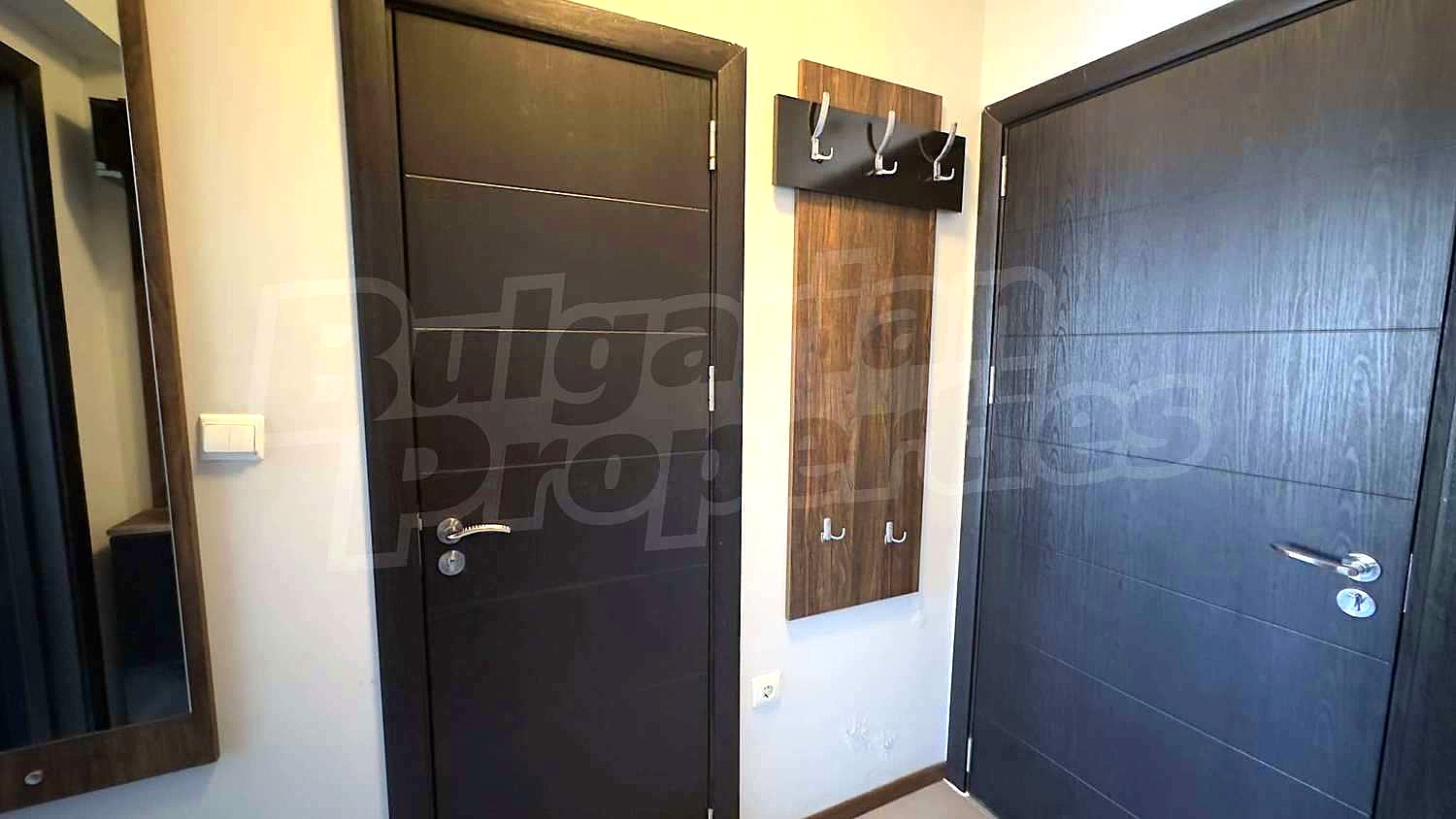 Gallery Picture 9