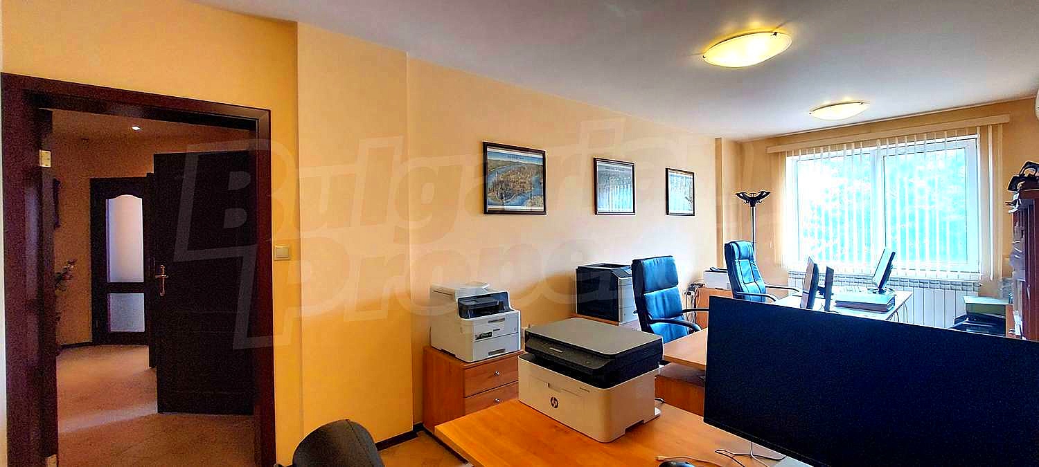 Gallery Picture 4