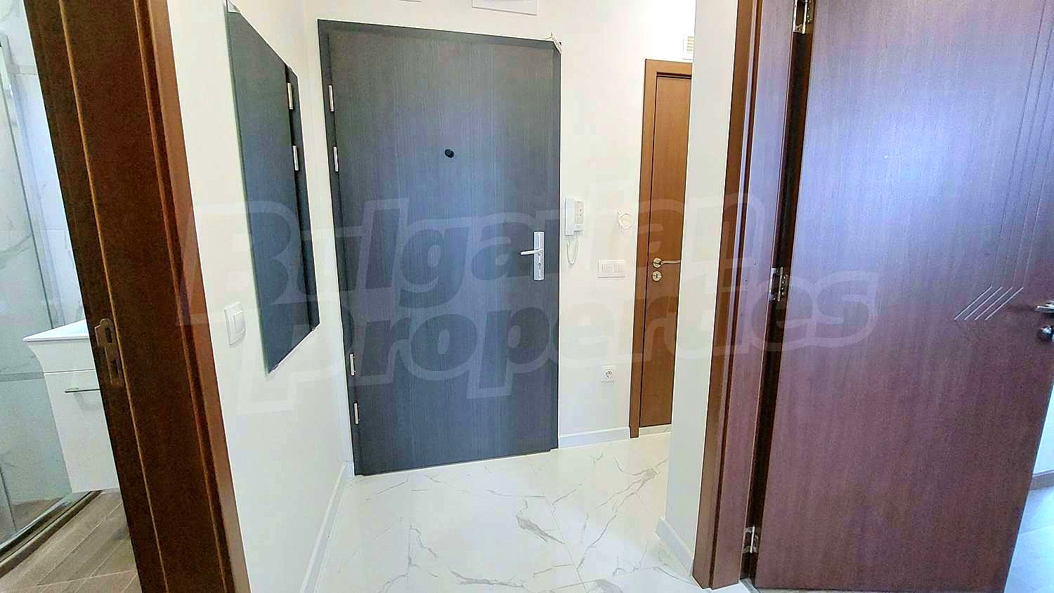 Gallery Picture 28