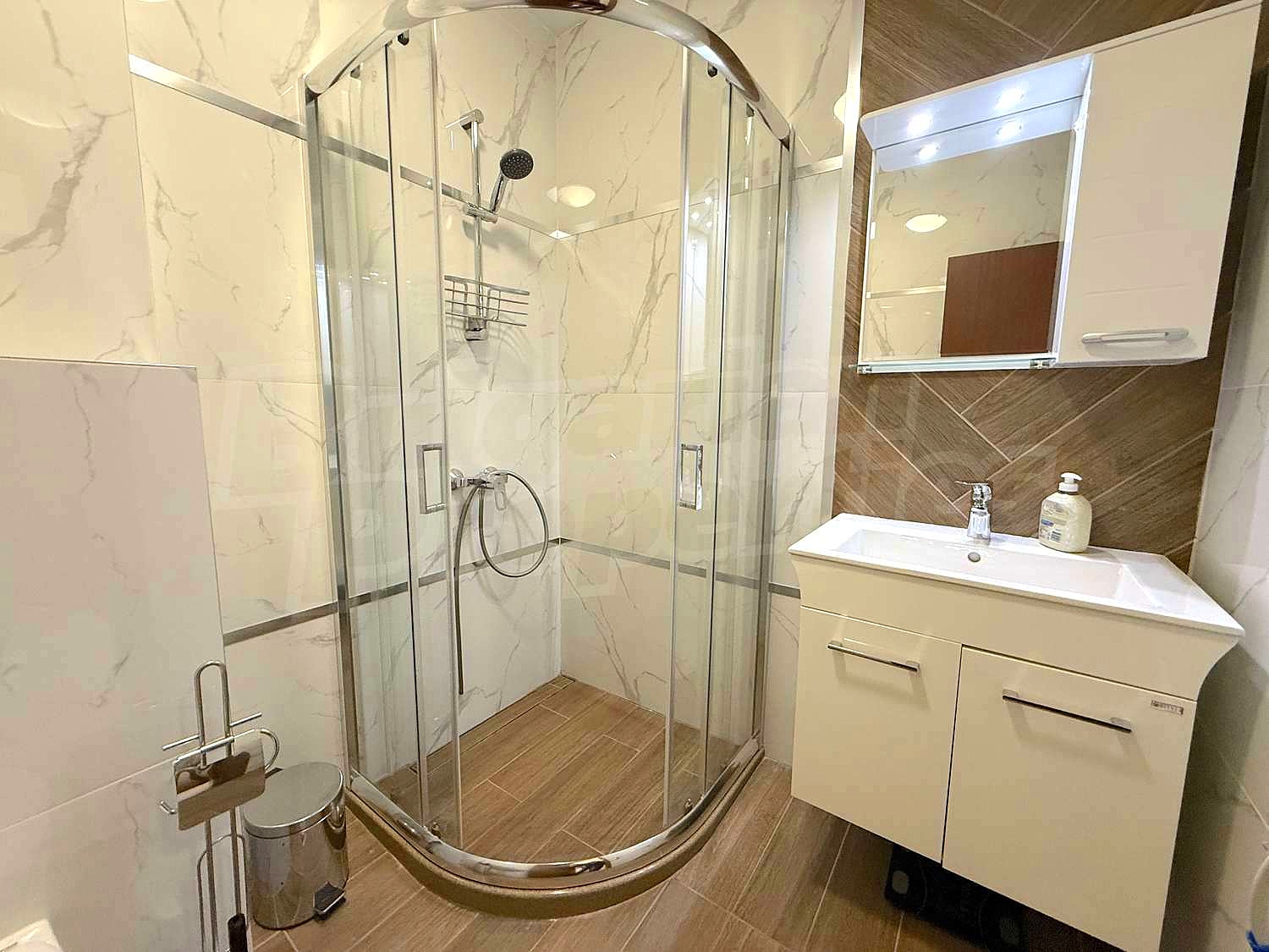 Gallery Picture 48