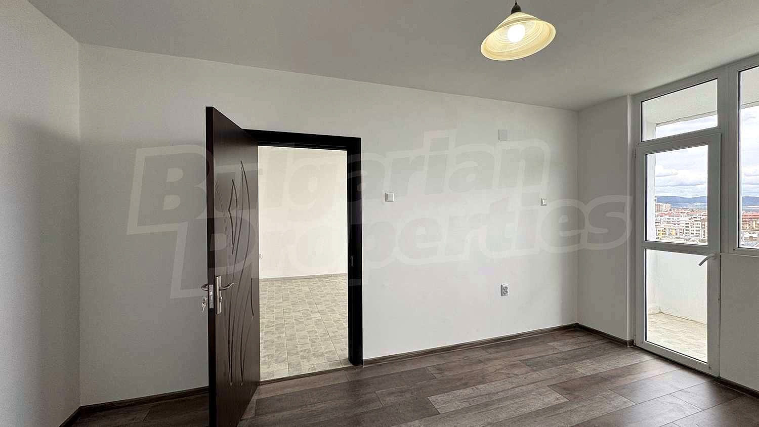 Gallery Picture 12
