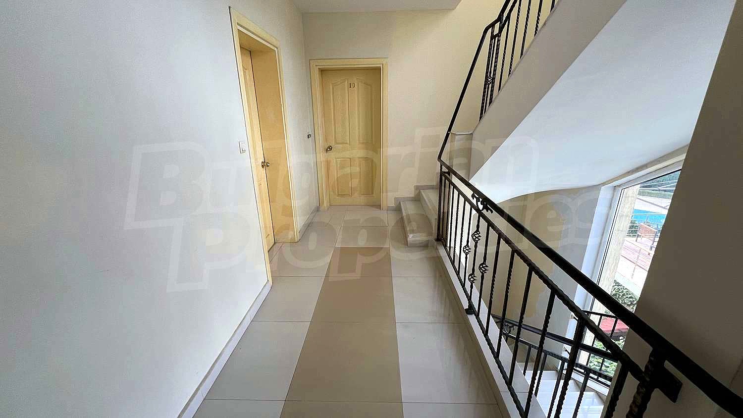 Gallery Picture 49