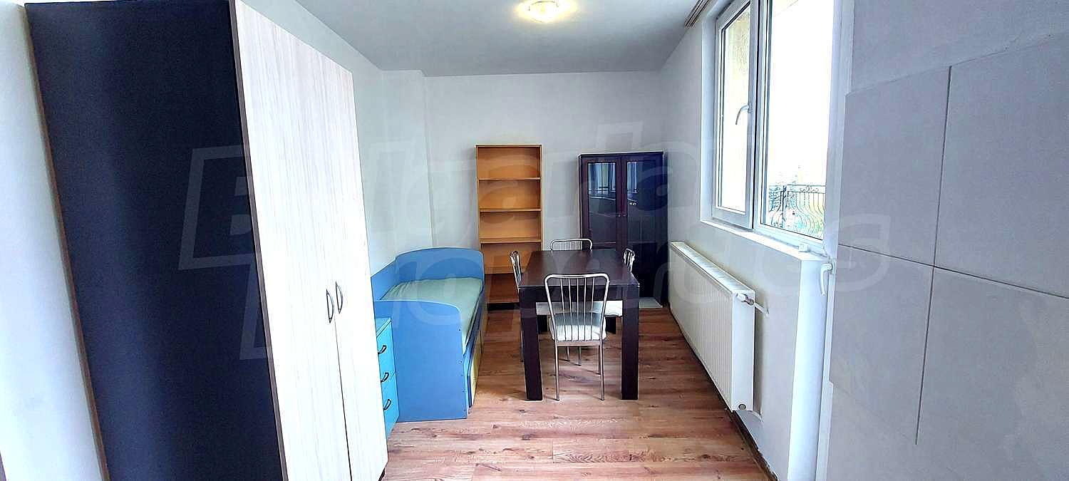 Gallery Picture 2