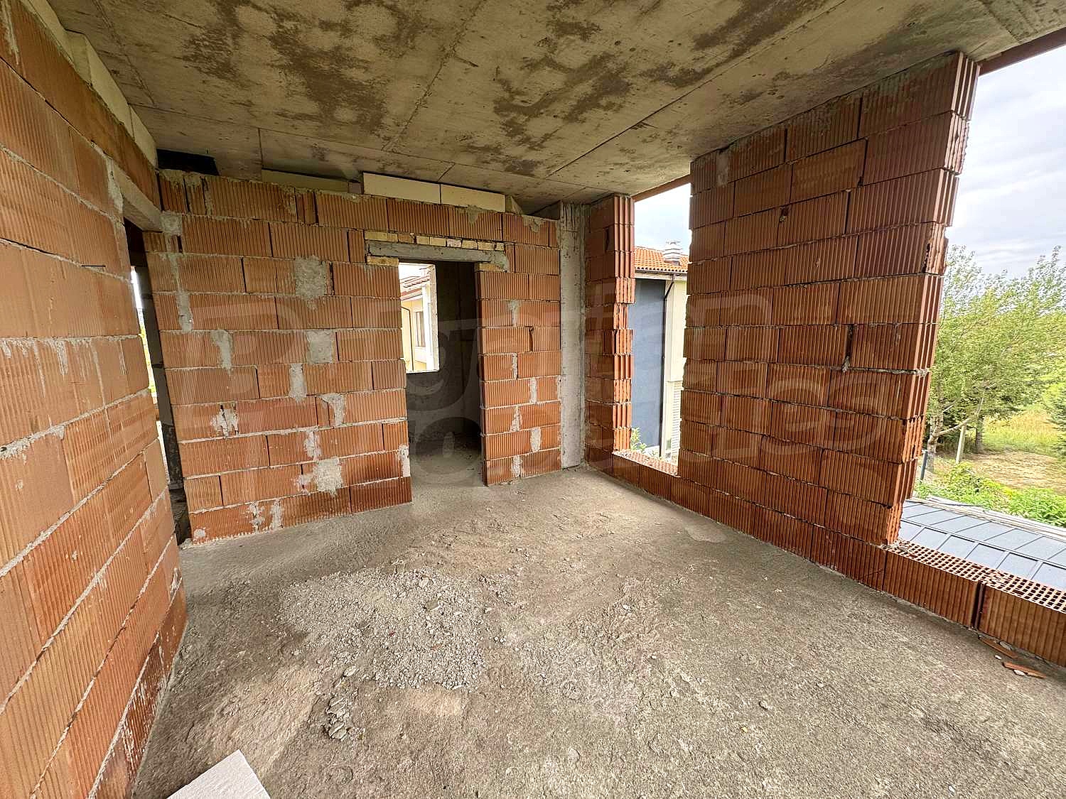 Gallery Picture 10