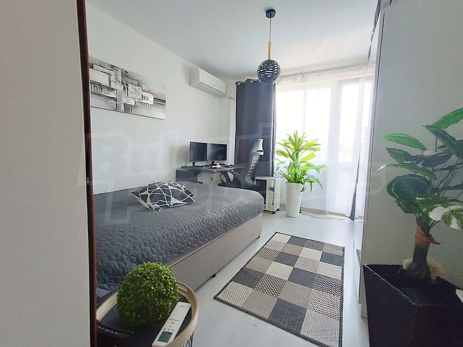 Gallery Picture 16