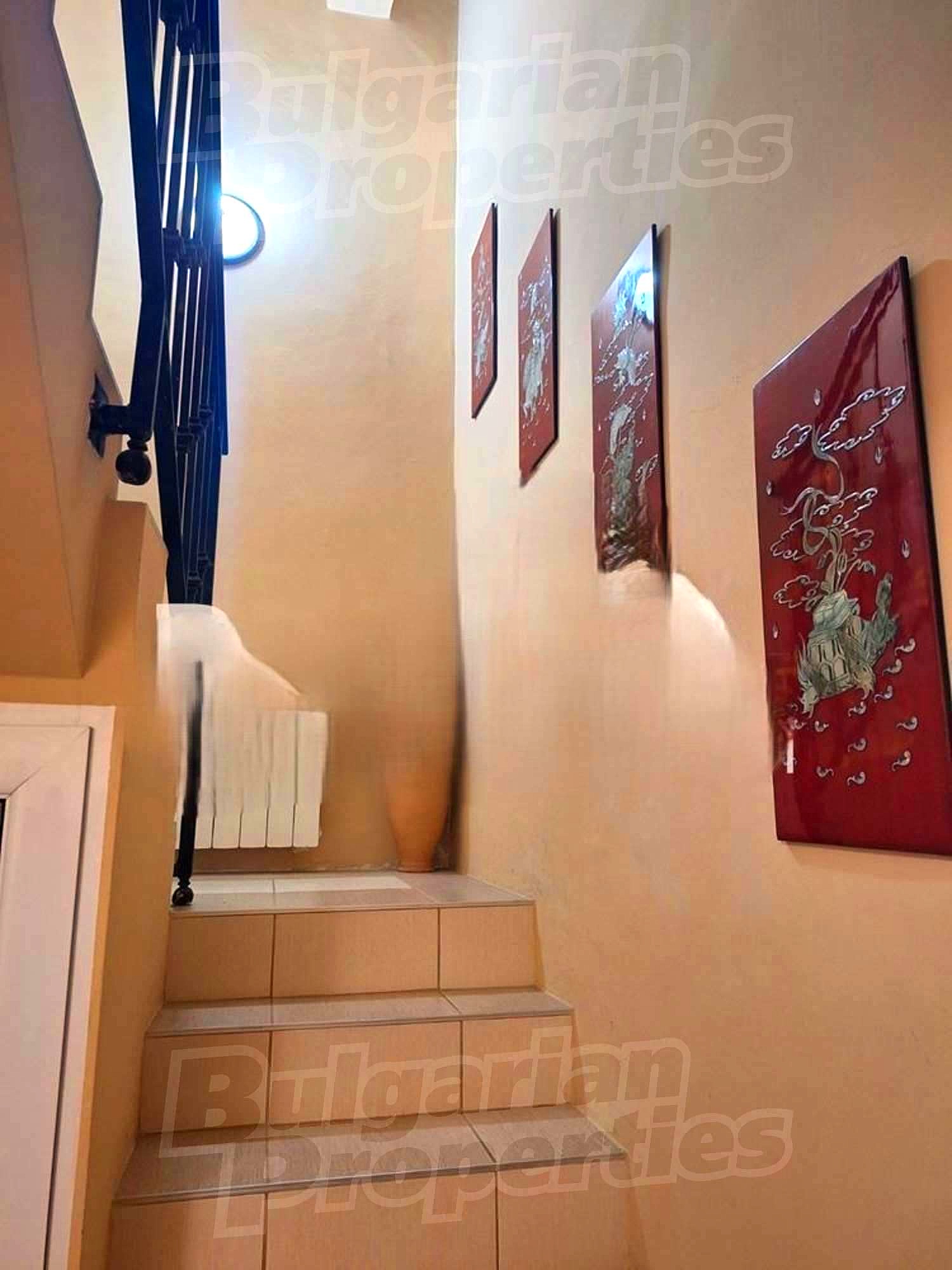 Gallery Picture 5