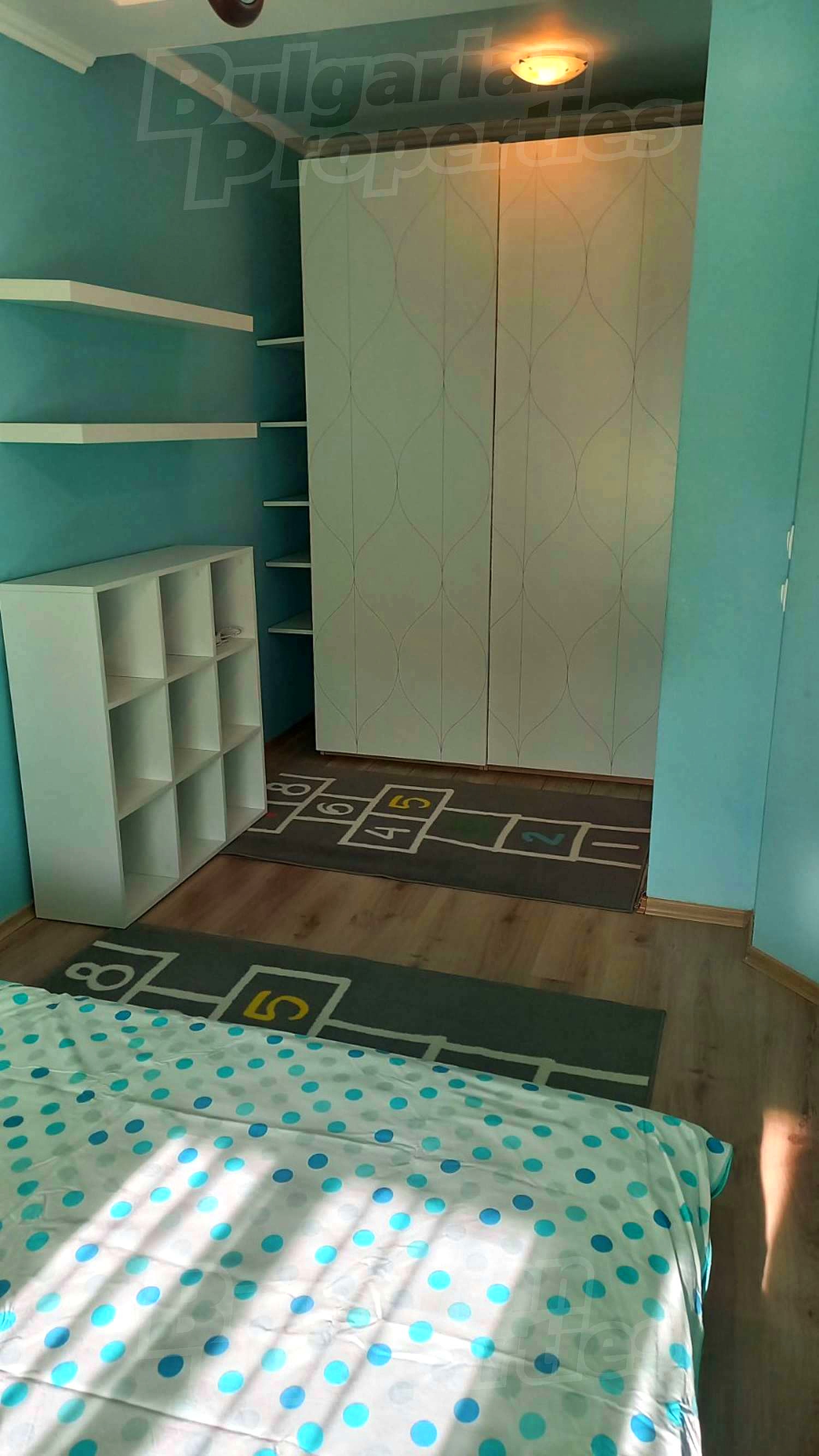 Gallery Picture 10