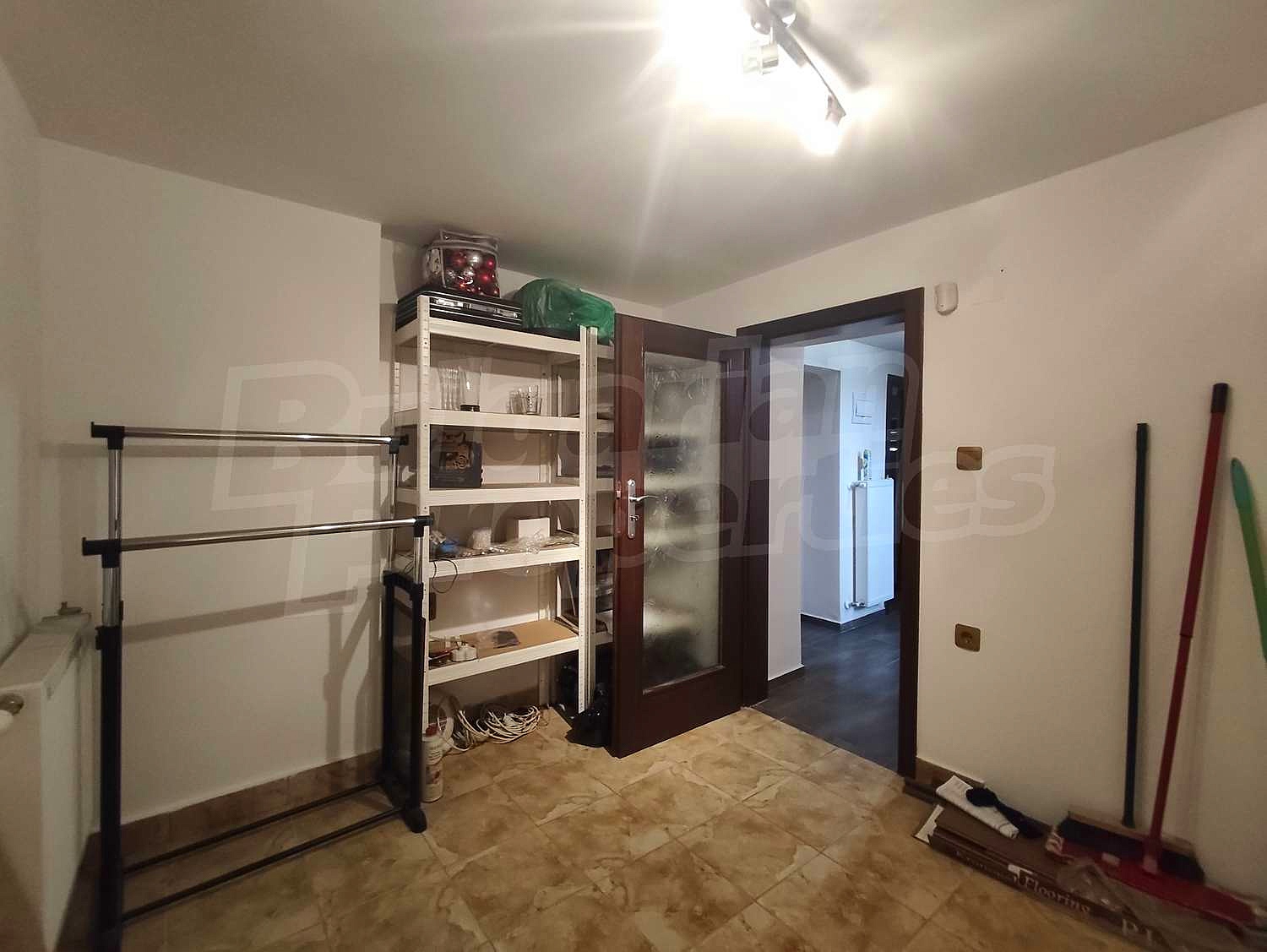 Gallery Picture 37