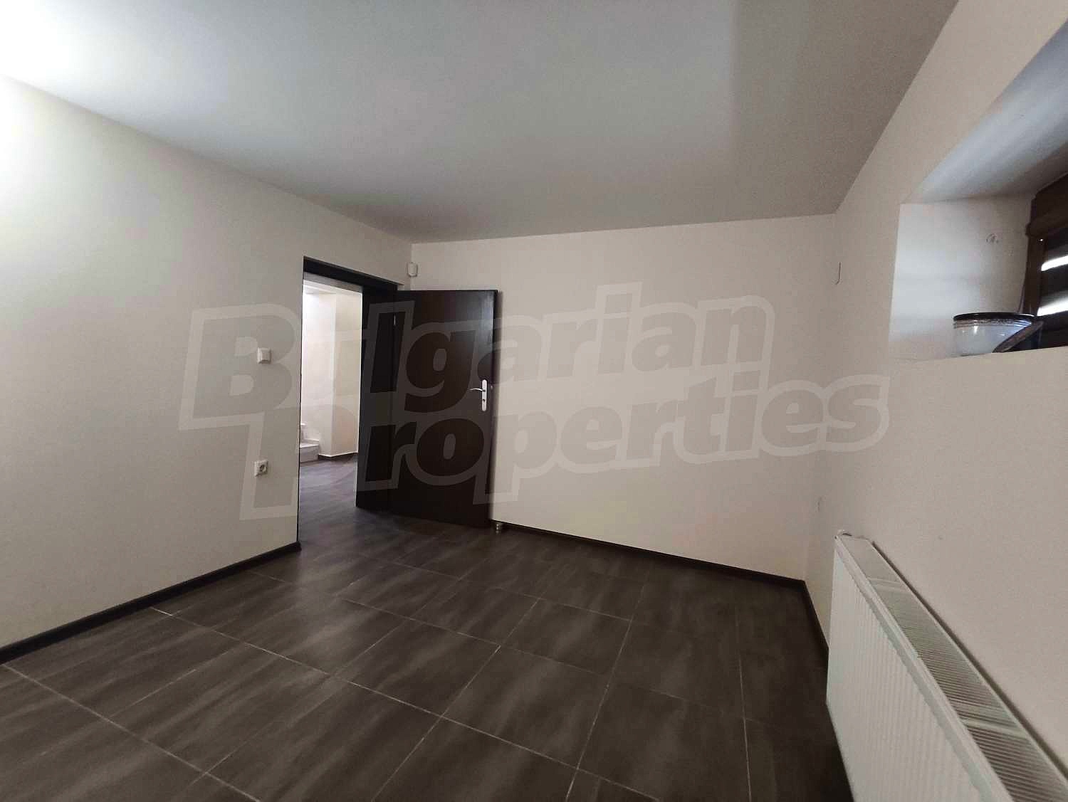 Gallery Picture 33