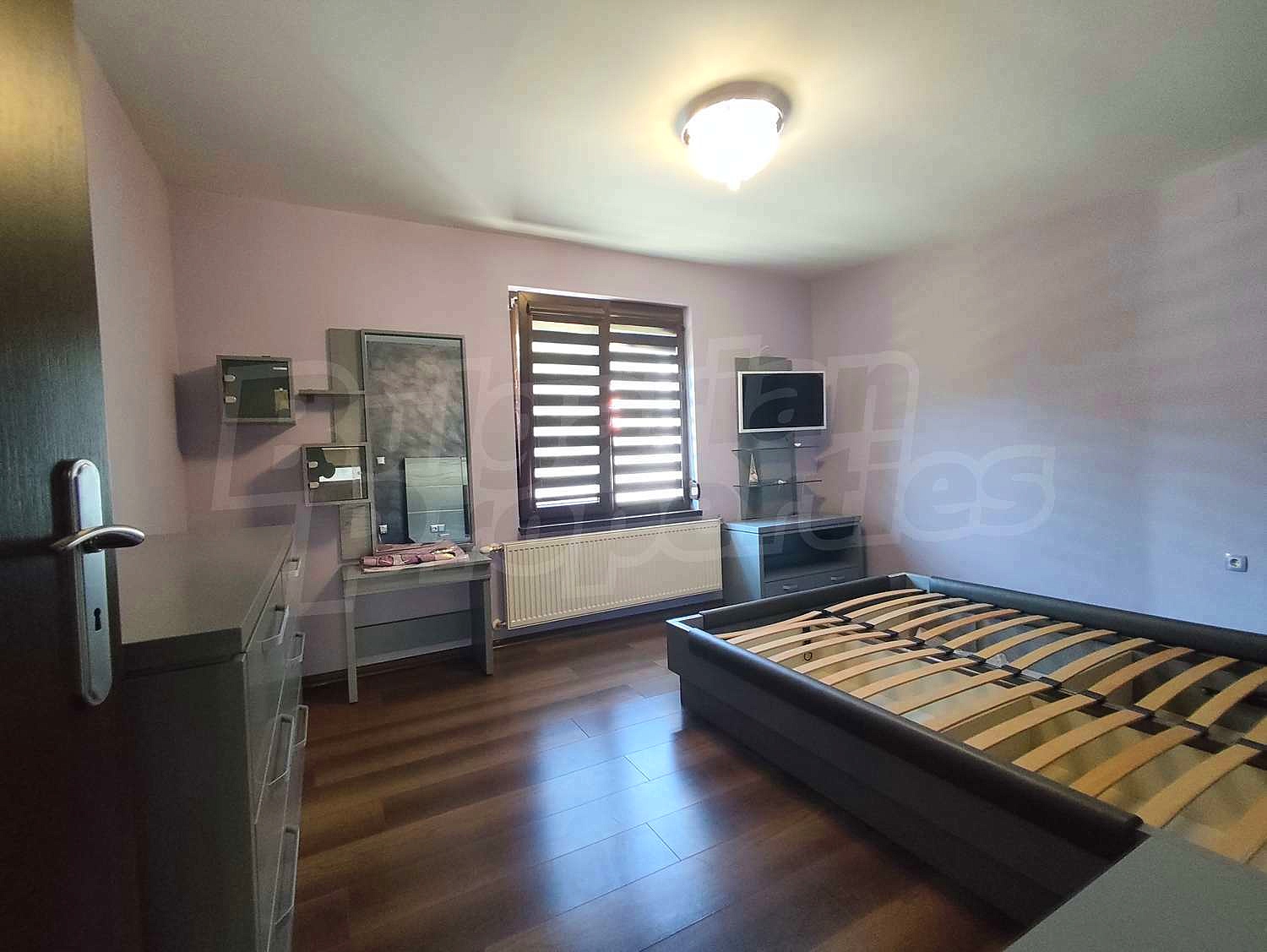 Gallery Picture 13