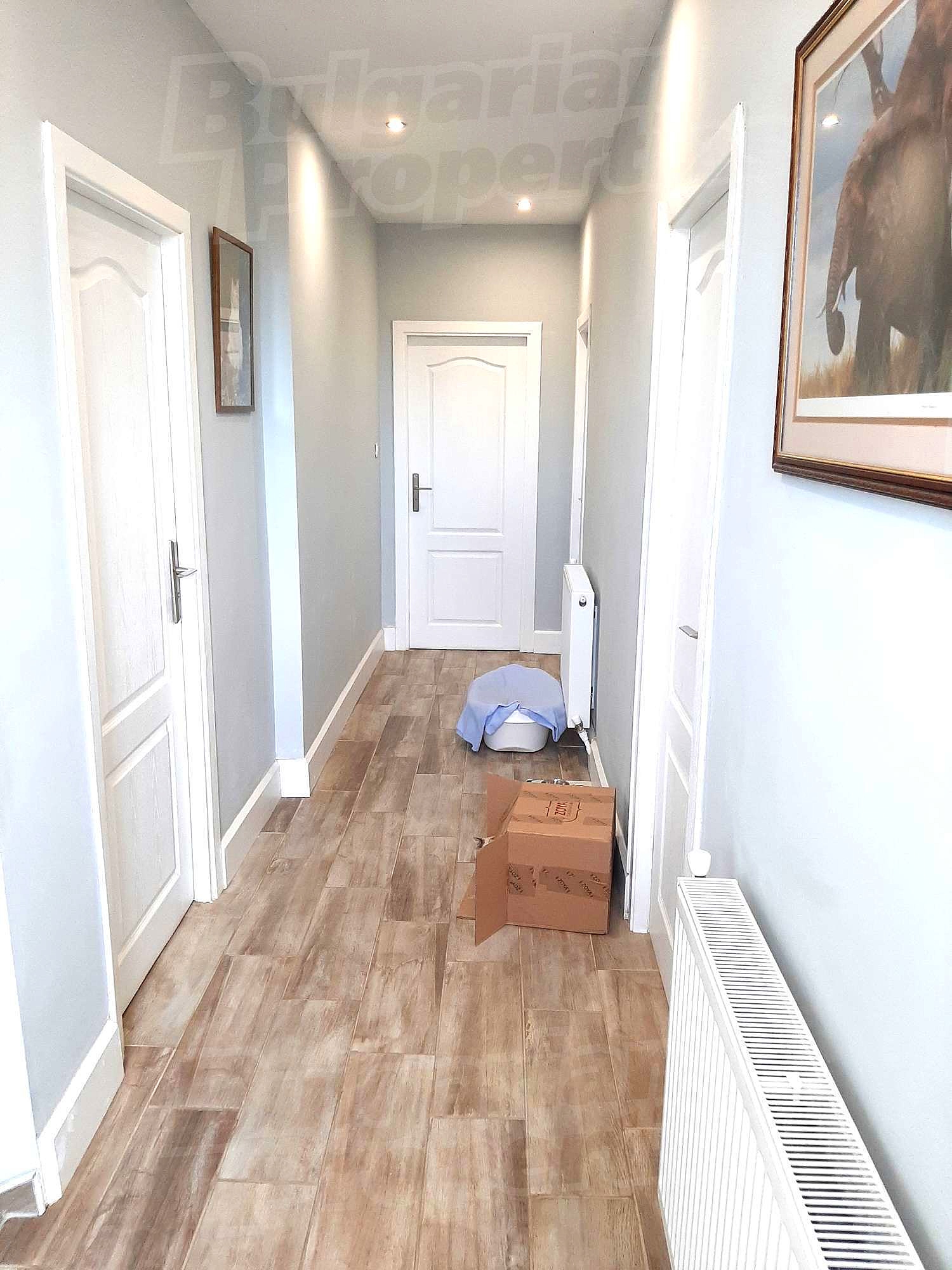 Gallery Picture 17