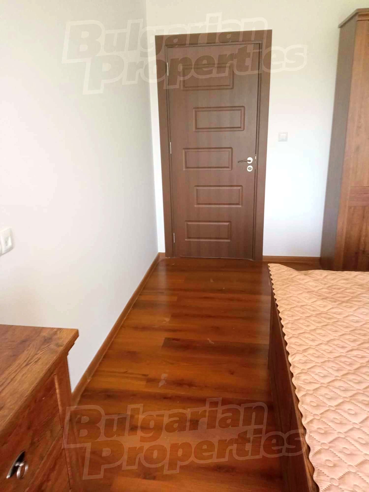Gallery Picture 10