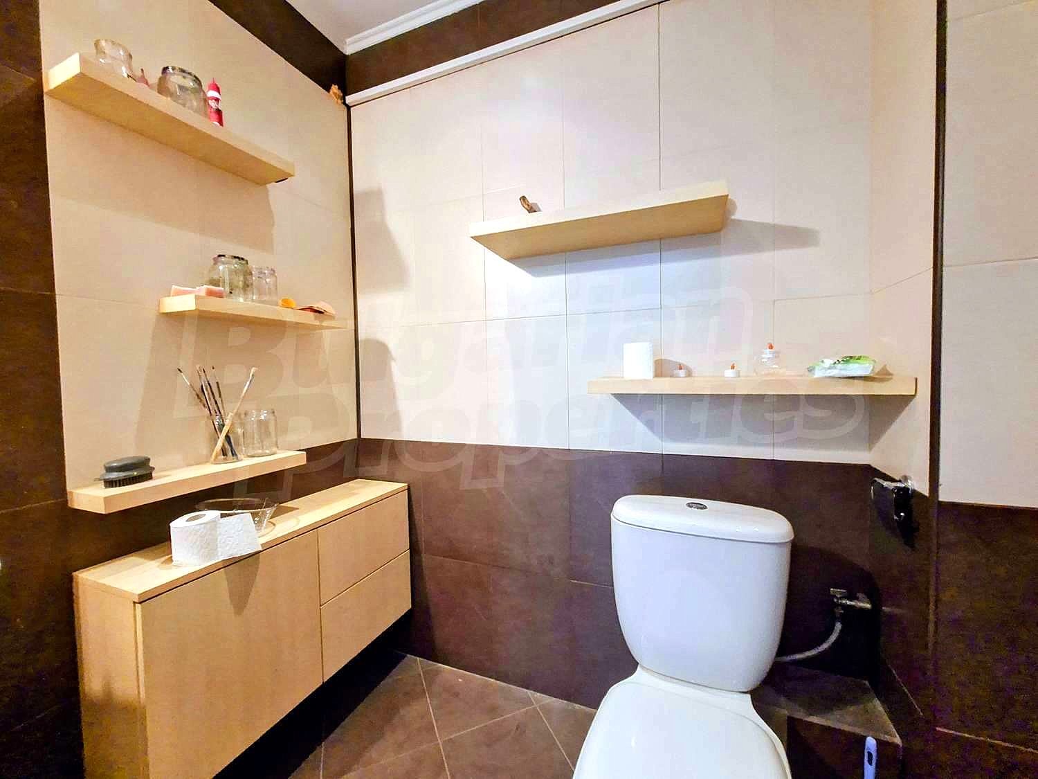 Gallery Picture 8