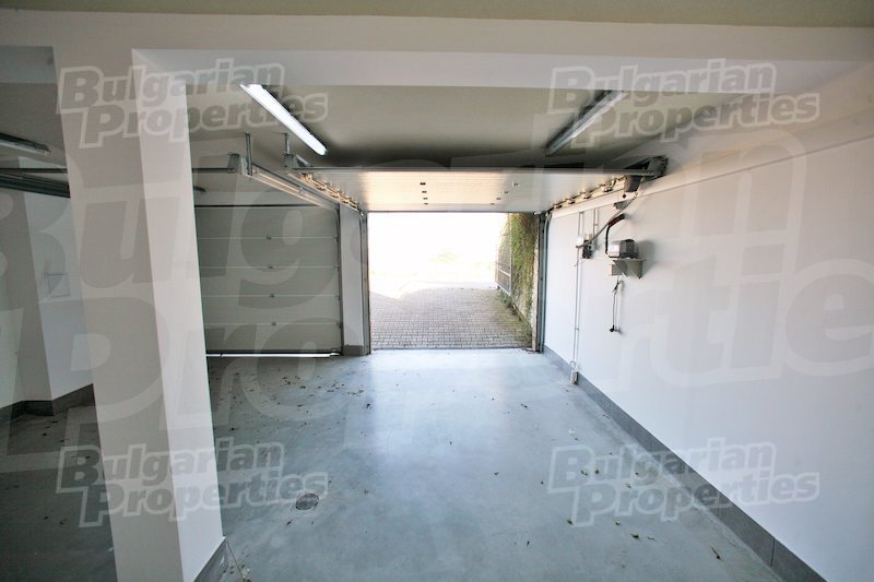 Gallery Picture 28