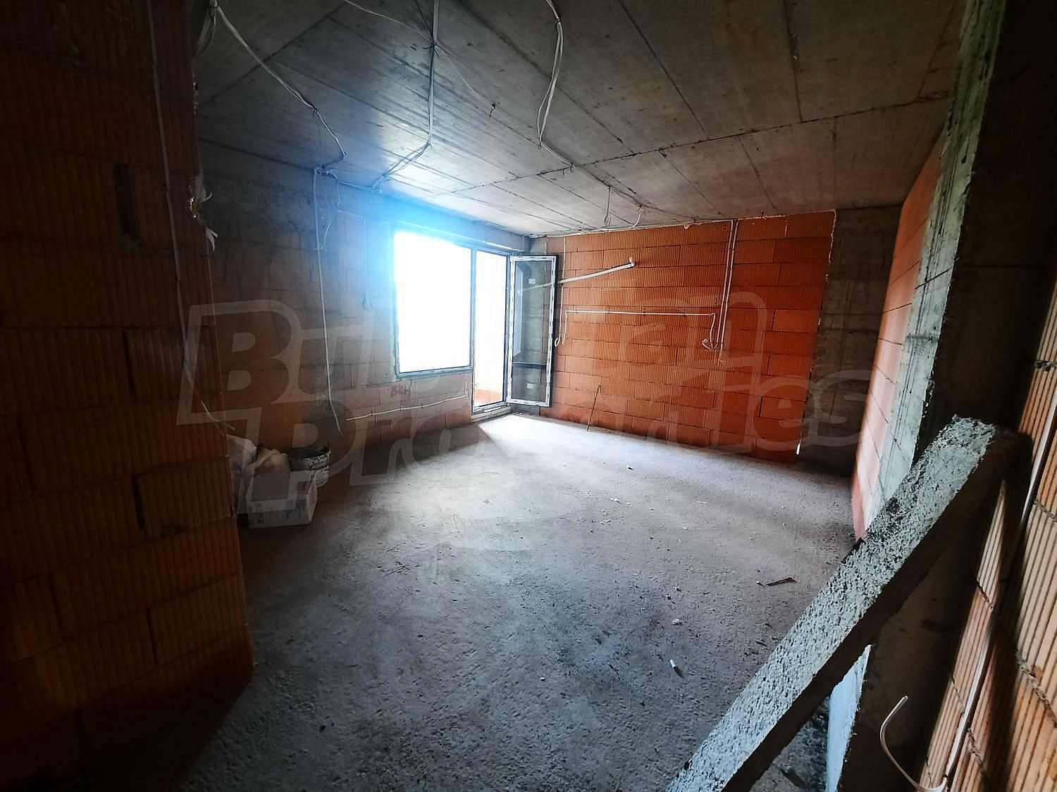 Gallery Picture 4