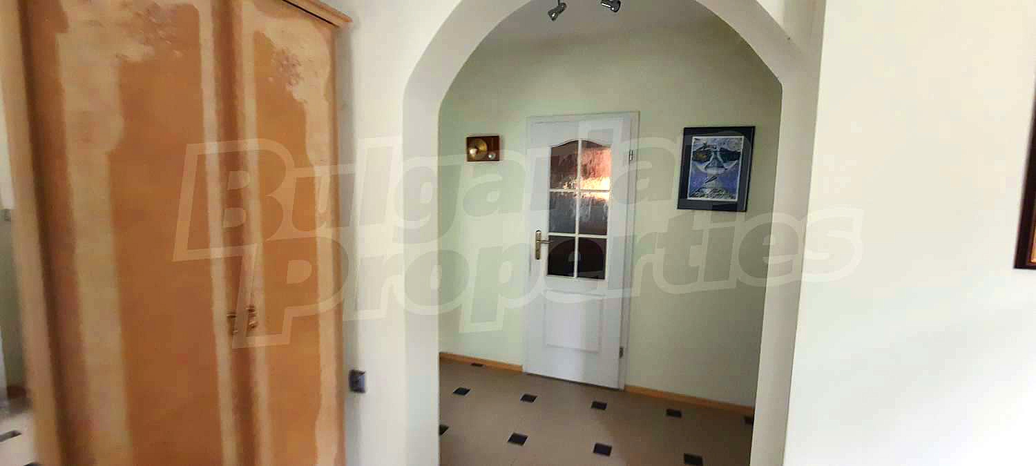 Gallery Picture 12