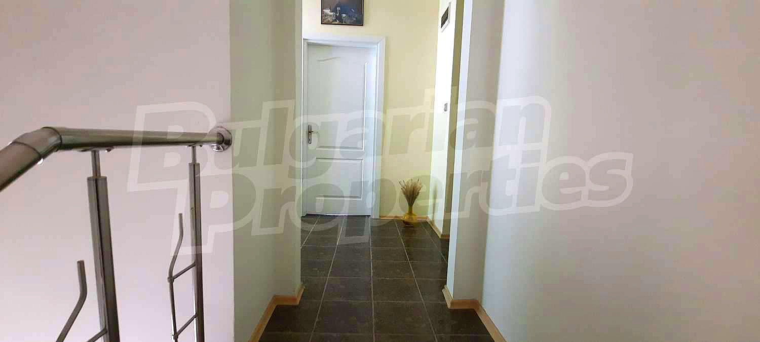 Gallery Picture 19