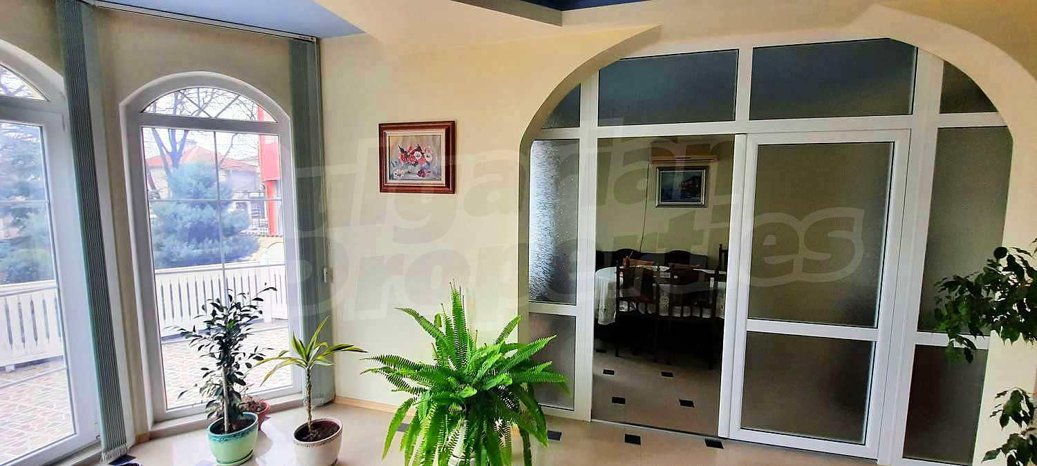 Gallery Picture 11
