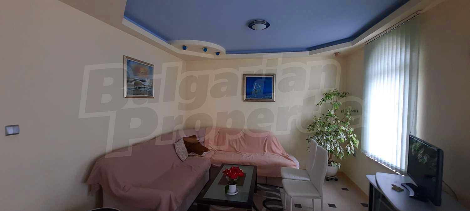 Gallery Picture 10