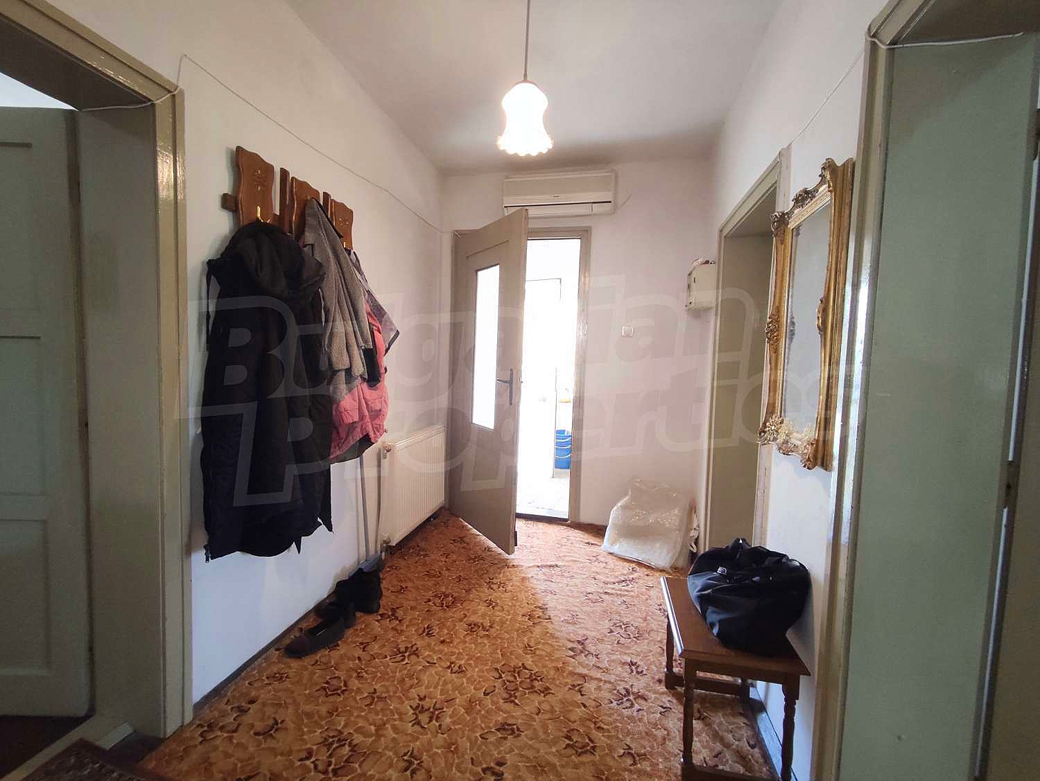 Gallery Picture 10