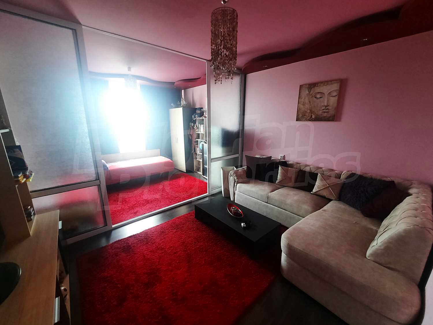 Gallery Picture 9